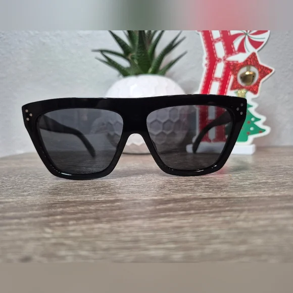 CELINE Sunglasses, Authentic, Stylish Black Sunglasses - Picture 3 of 10